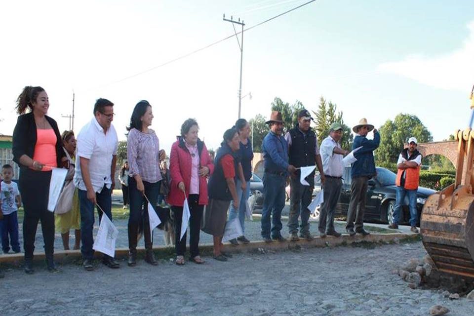 Pavimentarán 4 calles en Villa de Tezontepec
