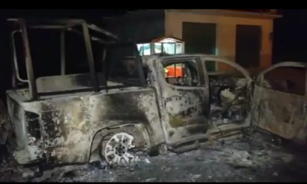 Pobladores quemaron 3 patrullas en Tepeji