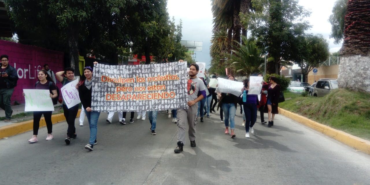Marchan en Pachuca en protesta por violencia y desapariciones
