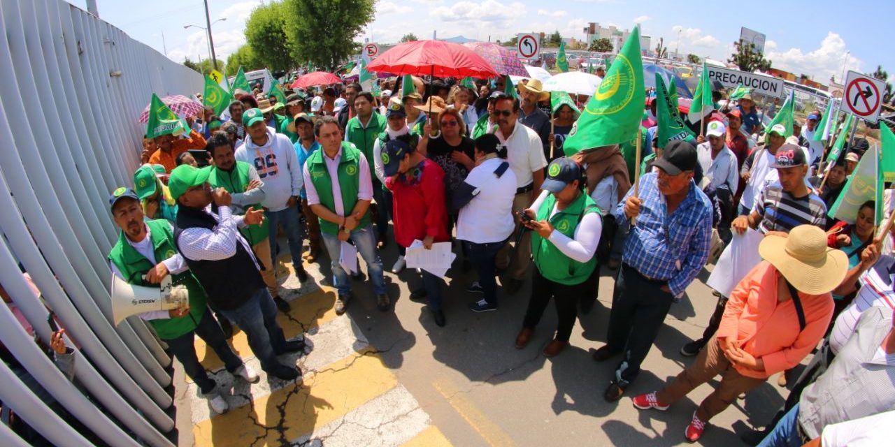 Integrantes de la UNTA piden destitución del alcalde de Epazoyucan