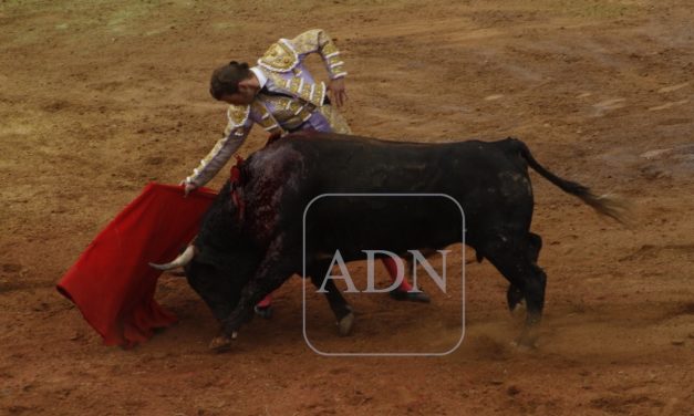 Adame y «El Payo», triunfadores en corrida «colosal»