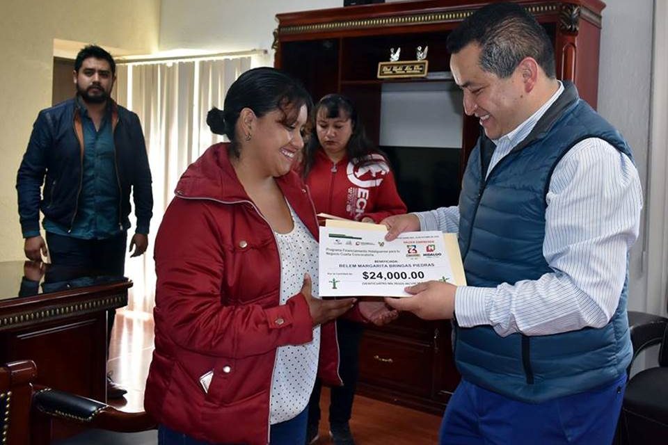 Mujeres de Zapotlán obtienen apoyo para crecer sus negocios