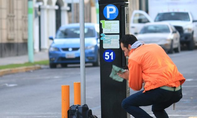 Ciudadanos acusan multas injustificadas en parquímetros