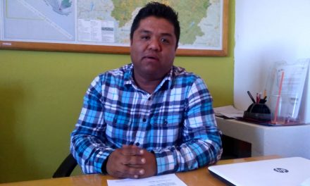 Edil de Zapotlán se compromete a no dejar obras inconclusas para 2019
