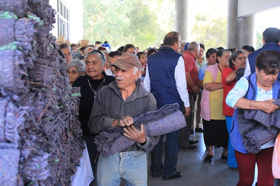Concluye entrega de Programa Invernal en Villa de Tezontepec