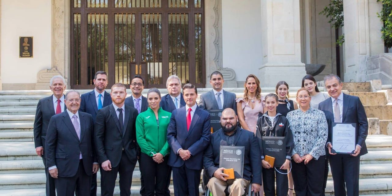 Enrique Peña Nieto entrega Premio Nacional del Deporte