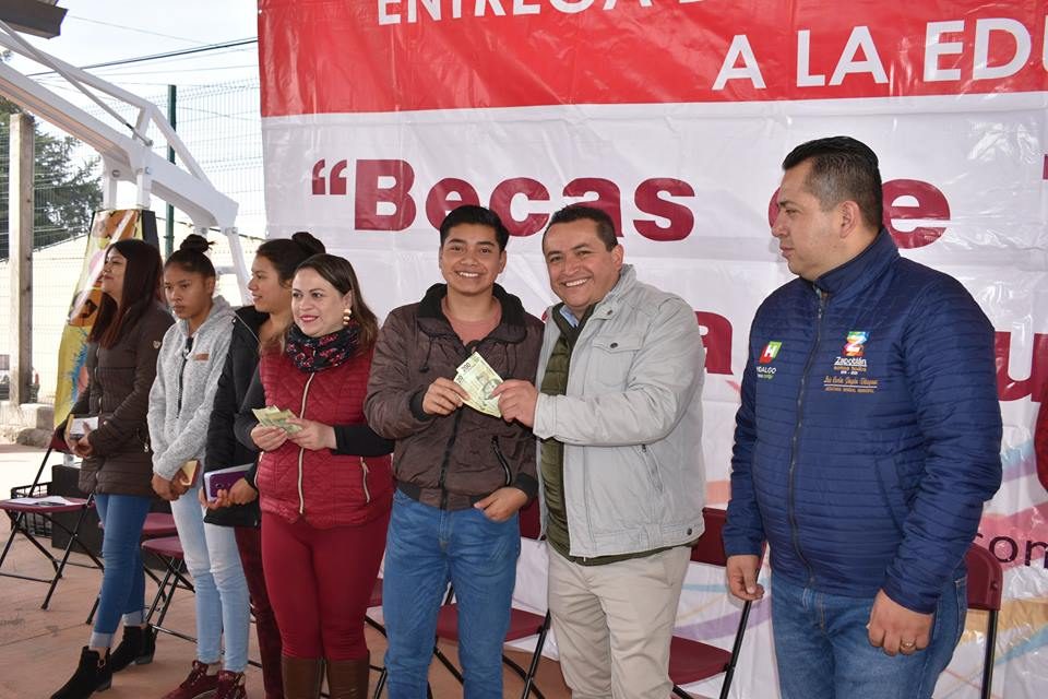 Destinan 1.5mdp para Becas de Transporte para Estudiantes de Zapotlán