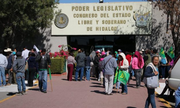 La UNTA se manifiesta en el congreso por recortes a programas del campo