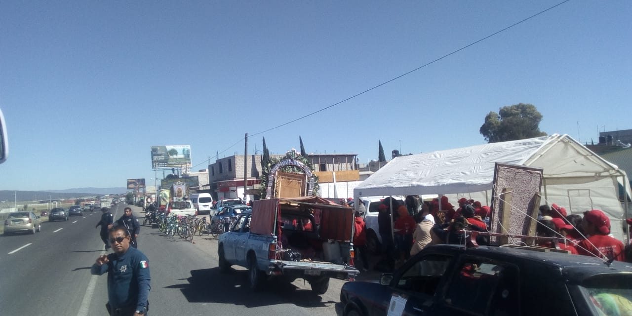 Peregrinaciones afectan el tránsito en la México-Puebla Pachuca