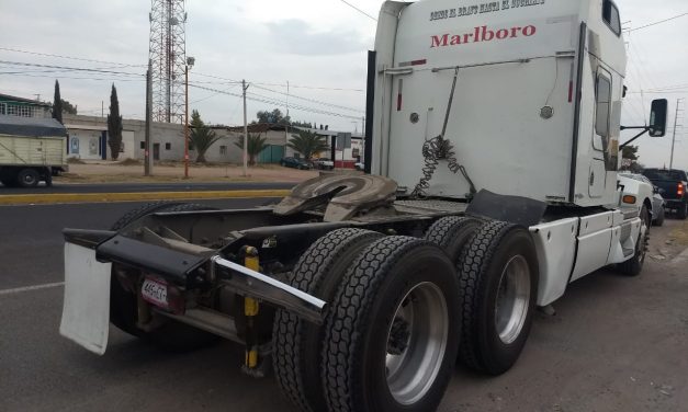 Policía de Pachuca localiza tractocamión robado en Actopan