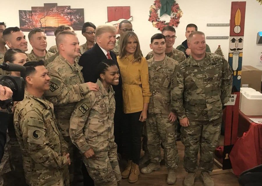 Trump visita a soldados en Irak
