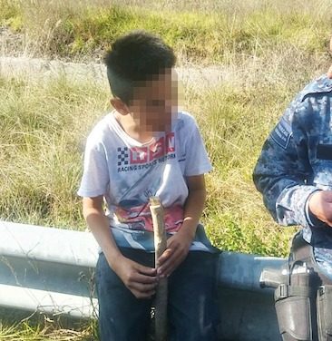 Rescatan a niño presuntamente abandonado en carretera México-Pachuca