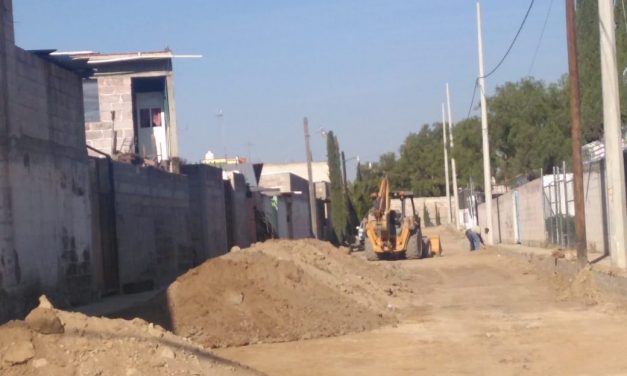 Inician pavimentación en calle Hilario Orozco de Villa de Tezontepec