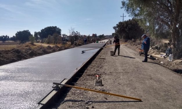 SOPOT reconstruye carretera San Pedro Tlaquilpan-La Trinidad, en Zempoala