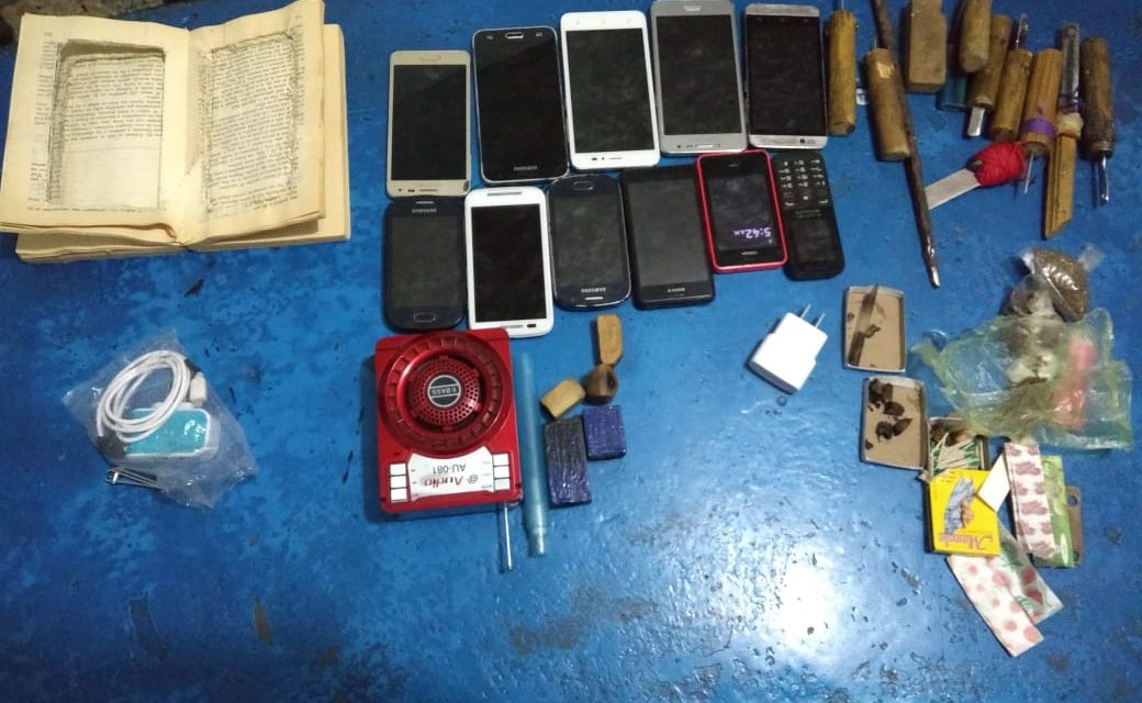Encuentran celulares y puntas hechizas en operativo realizado en la cárcel de Tizayuca