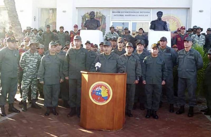 Fuerzas armadas de Venezuela muestran respaldo a Maduro