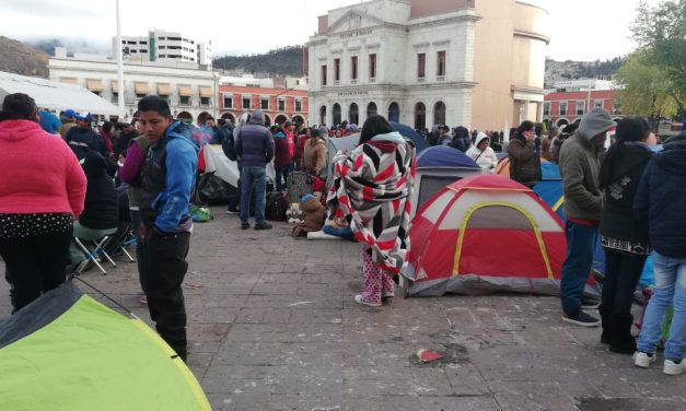 Organizaciones campesinas realizan plantón, exigen obras y proyectos