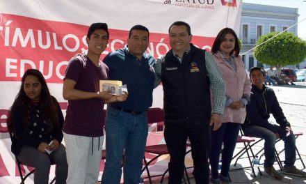 Incrementan becas de transporte para estudiantes en Zapotlán de Juárez