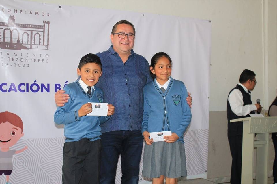 199 alumnos son beneficiarios de estímulos en Villa de Tezontepec