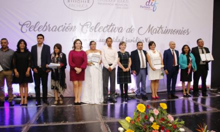 184 parejas formalizaron su unión en boda colectiva de Pachuca