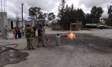 PC Villa de Tezontepec ofreció curso sobre manejo de extintores