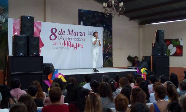 Celebran el Día de la Mujer con conferencia de Alejandro Maldonado