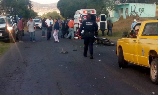 Accidente en Apan deja dos heridos