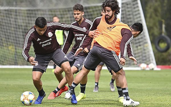 Debuta hoy «El Tata» Martino contra Chile