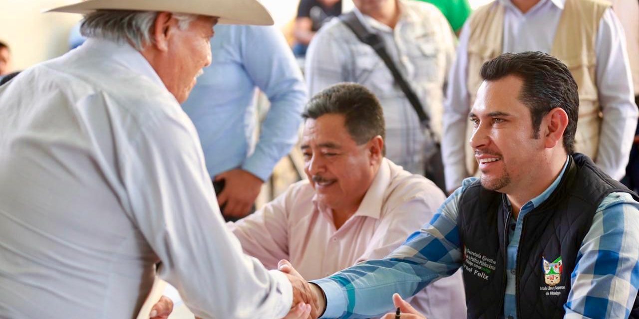 Israel Félix encabeza audiencia pública en Tezontepec de Aldama