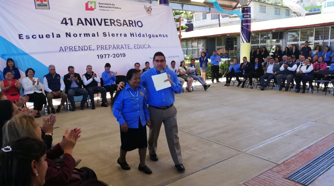 Festeja Escuela Normal de la Sierra Hidalguense su aniversario 41