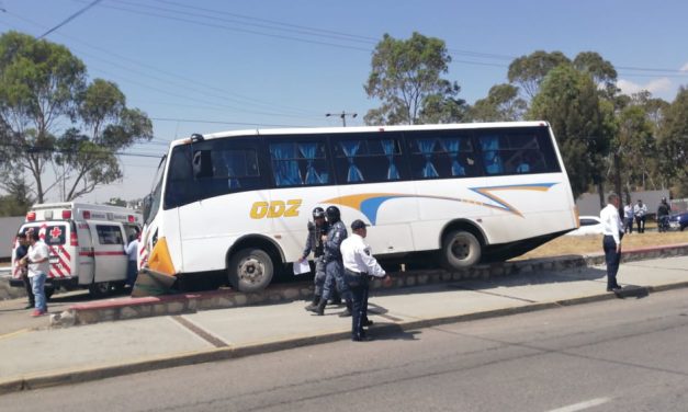 Accidente de autobús ODZ en Colosio deja un lesionado