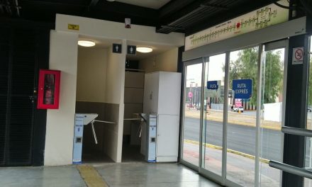 Inicia fase de prueba de sanitarios en estaciones del Tuzobús
