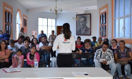 Capacitan a microempresarios del ramo de alimentos de Santiago Tulantepec