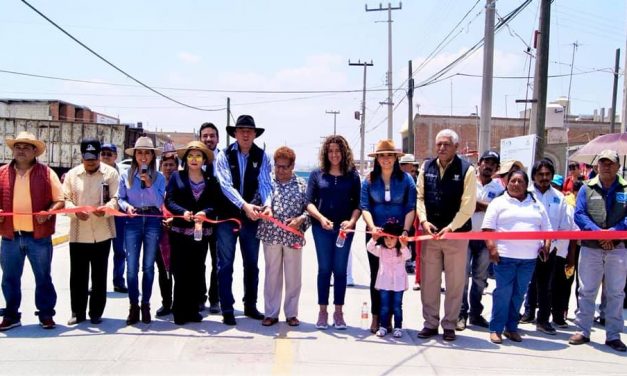 Inauguran pavimentación en la colonia Independencia en Ciudad Sahagún