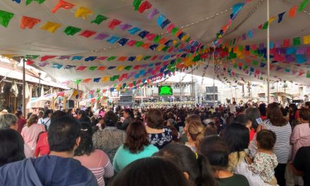 Celebran a más de 2 mil mamás en Villa de Tezontepec