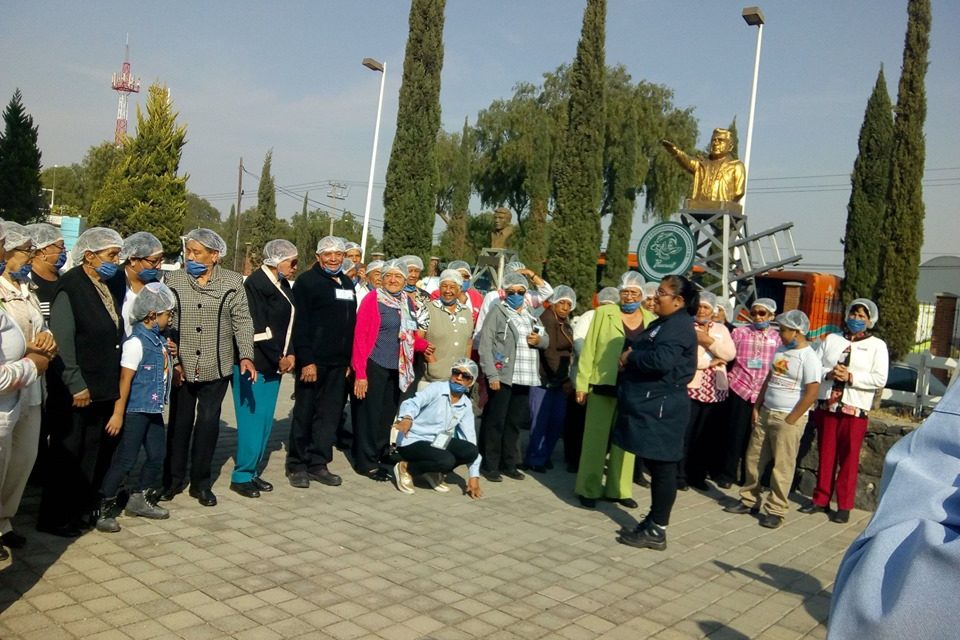 Adultos Mayores de Villa de Tezontepec participan en actividades del DIF Hidalgo
