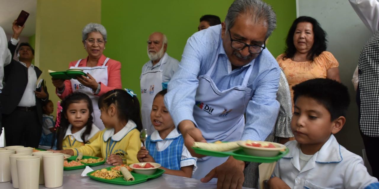 Benefician a escuelas de Tecozautla con techumbre y comedor