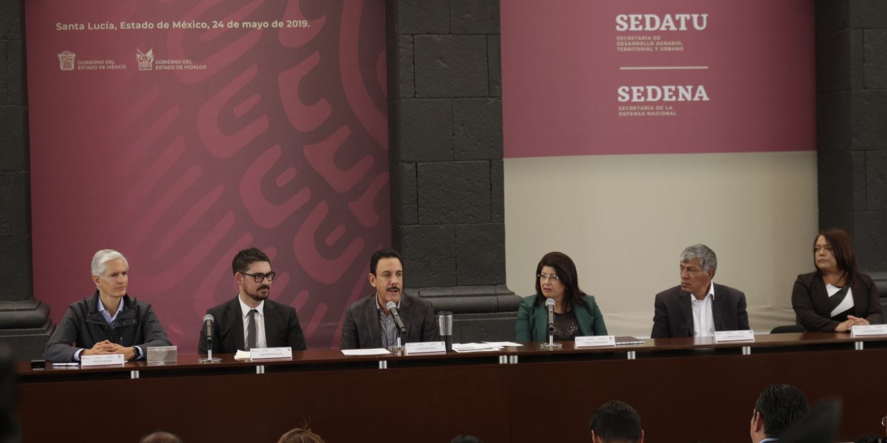 Omar Fayad y Gabriel García firman acuerdo de Ordenamiento Territorial por Santa Lucía
