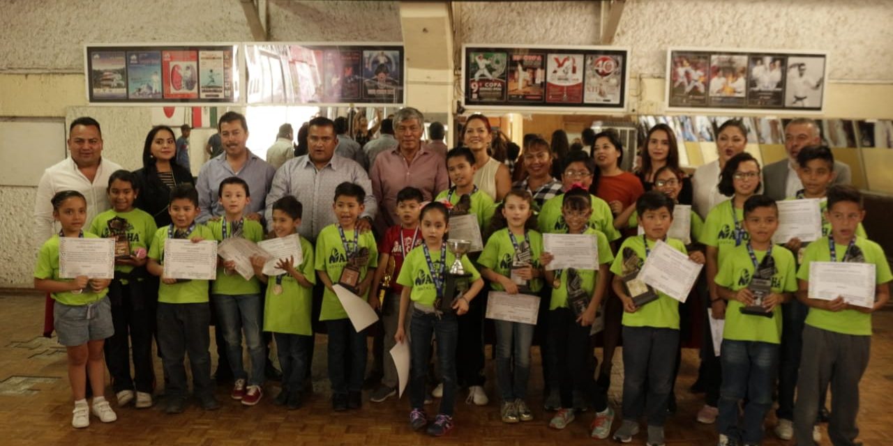 En Tizayuca reconoce a niños ganadores de campeonato nacional de cálculo mental