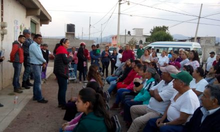 Alcaldesa de Santiago Tulantepec busca cercanía con la población