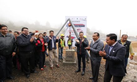Omar Fayad colocó la primera piedra del Centro de Salud de Mineral del Monte