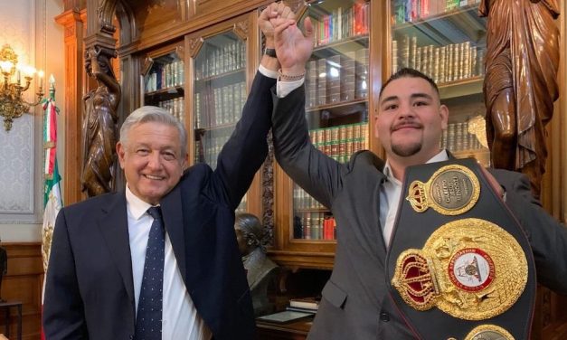 Amlo recibe al campeón de box Andy Ruiz