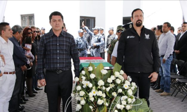 Homenajean a policía de Zempoala fallecido al impedir asalto a adultos mayores