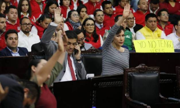 Presentan partidos de oposición iniciativa de reforma política