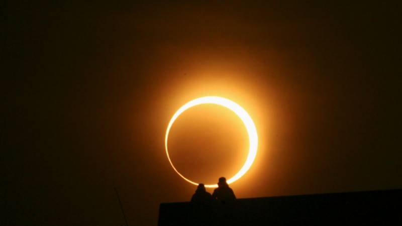 Se registra eclipse total de sol en Sudamérica