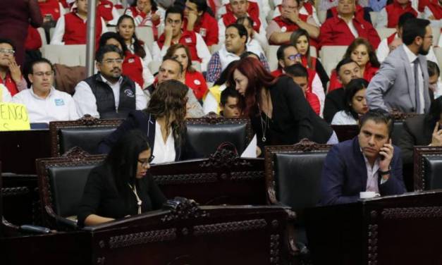 Aprueban sanciones a diputados faltistas en comisiones