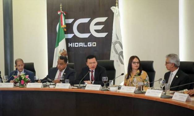 Osorio Chong y Nuvia Mayorga se reúnen con empresarios hidalguenses
