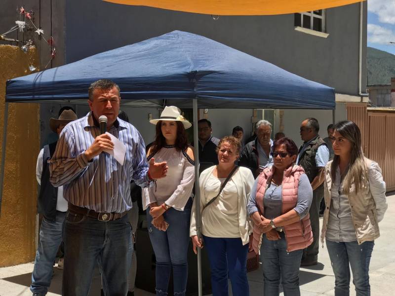 Alcalde de Tepeapulco inaugura la pavimentación de la Calle Belisario Domínguez