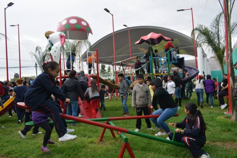 Inauguran Parque Familiar en Santiago Tulantepec