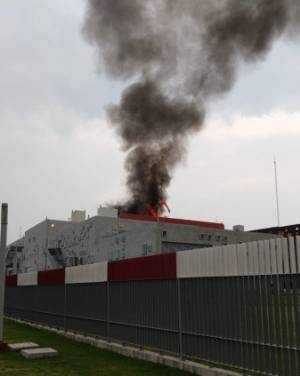 Se incendia Hospital de Alta Especialidad de Zumpango